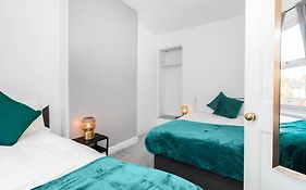 Family Contractors 2 Bed House Free Parking Sleeeps 6